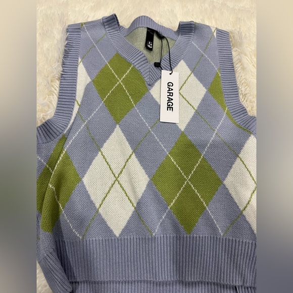 A women’s XS argyle garage vest - Picture 2 of 3